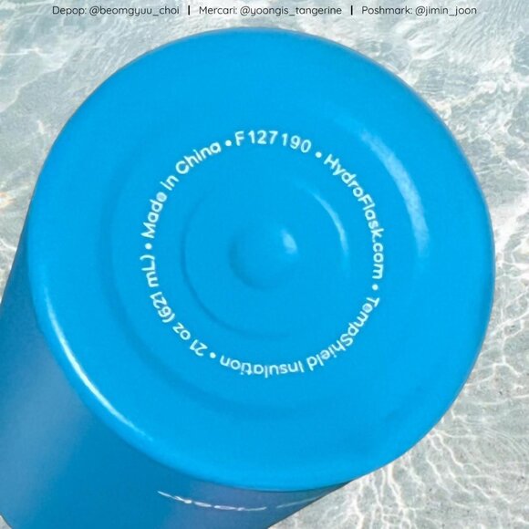 21oz Hydro Flask water bottle - Picture 3 of 9